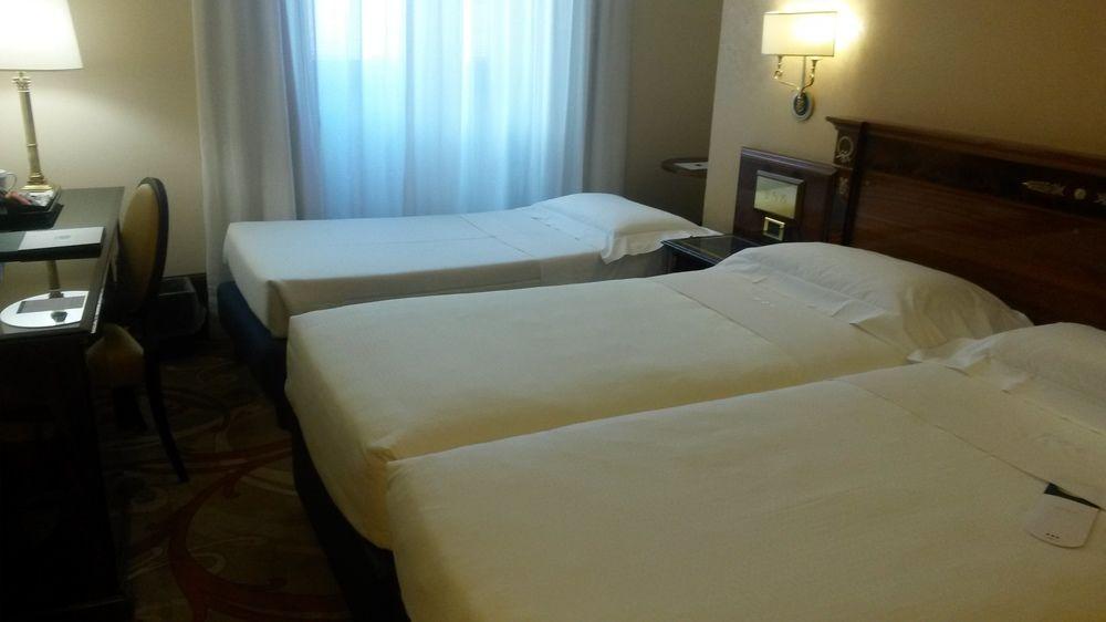 Una Hotels Scandinavia Milano Eksteriør bilde