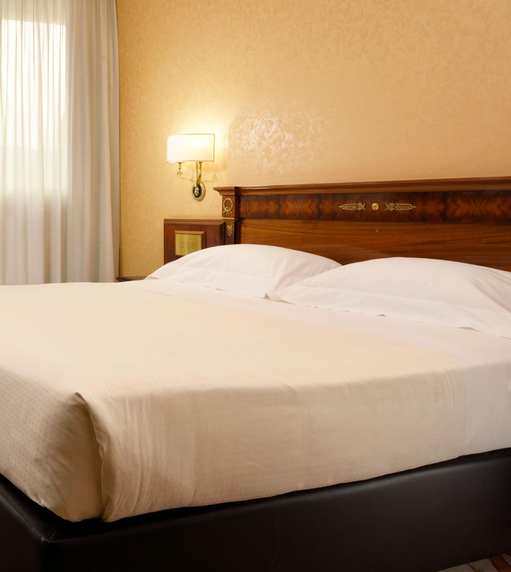 Una Hotels Scandinavia Milano Eksteriør bilde