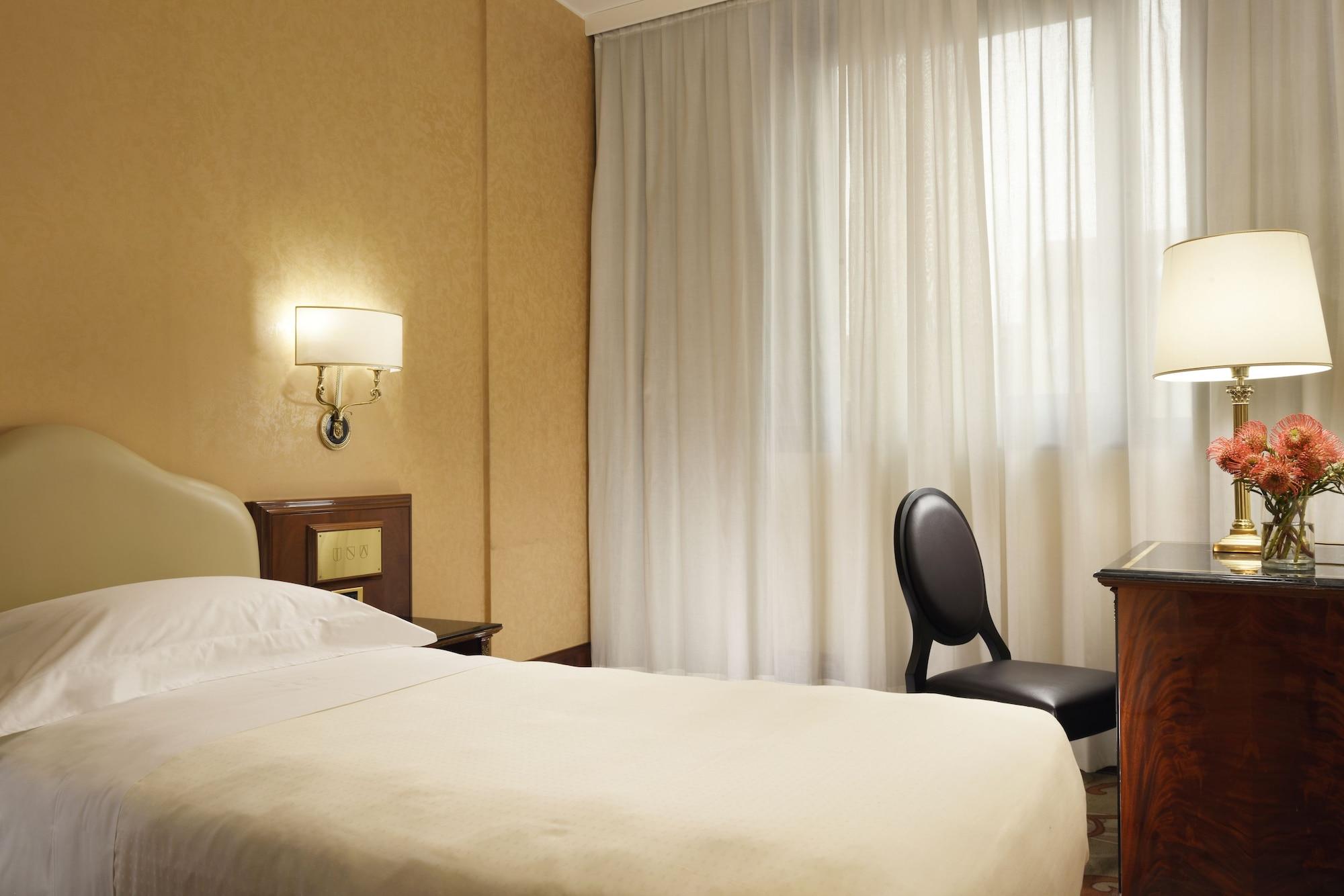 Una Hotels Scandinavia Milano Eksteriør bilde