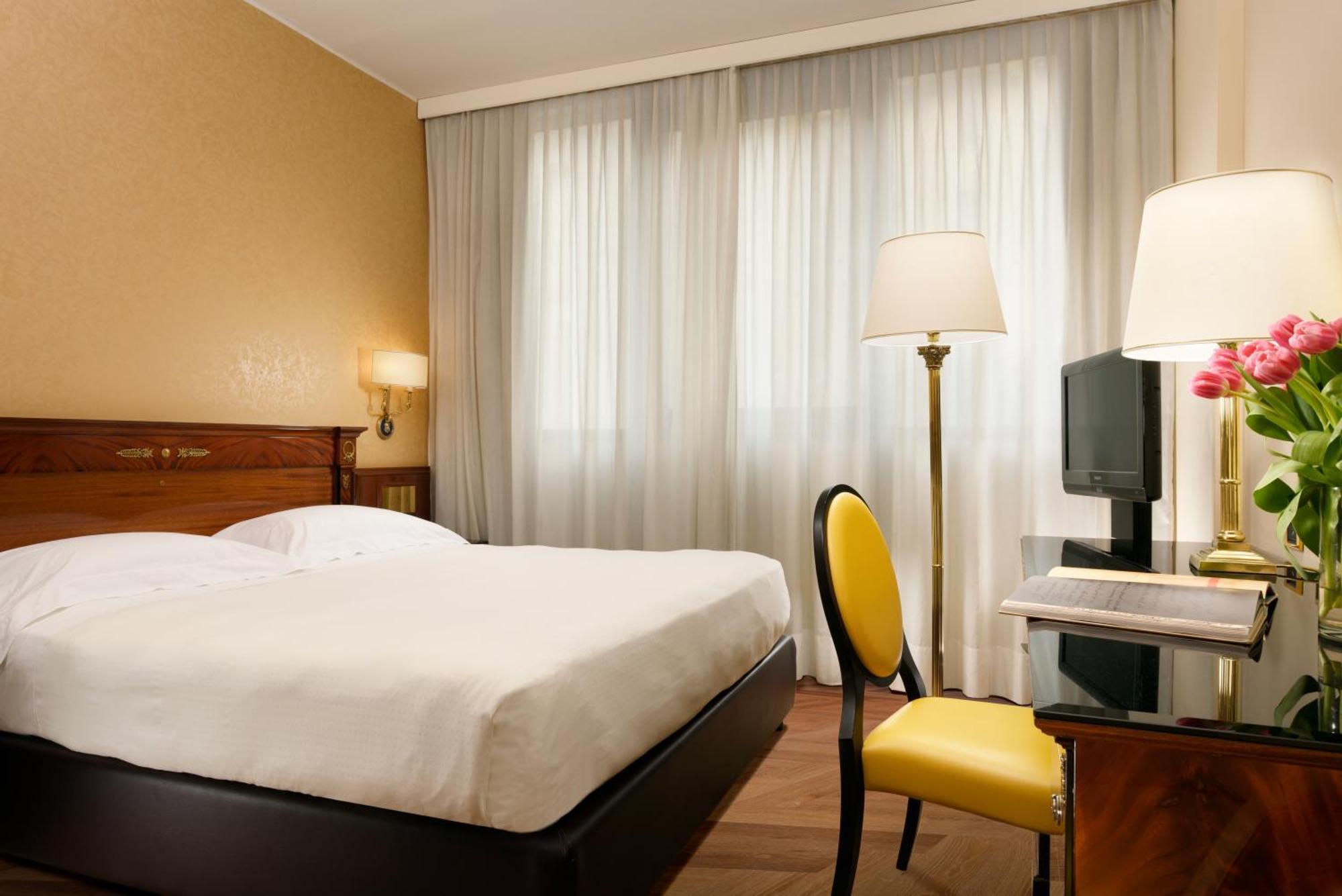 Una Hotels Scandinavia Milano Eksteriør bilde
